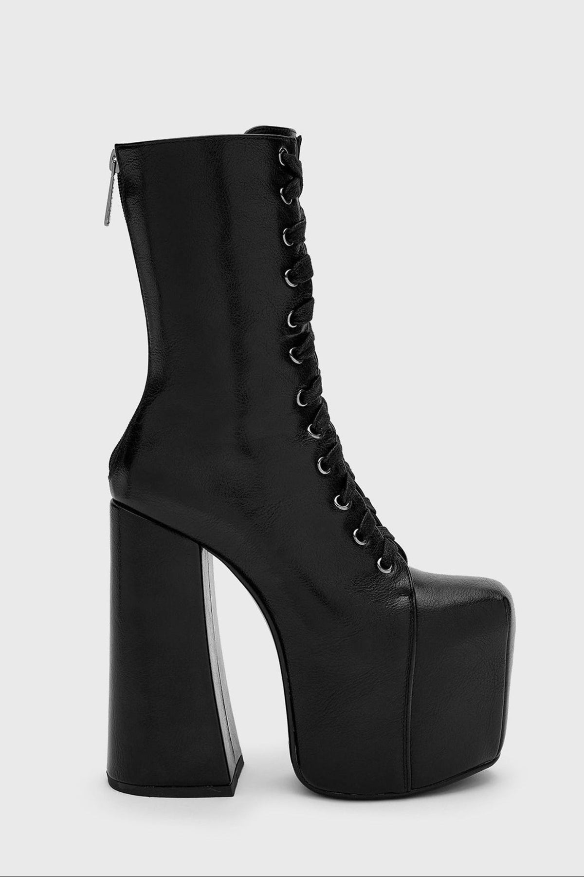 Shoes & Boots